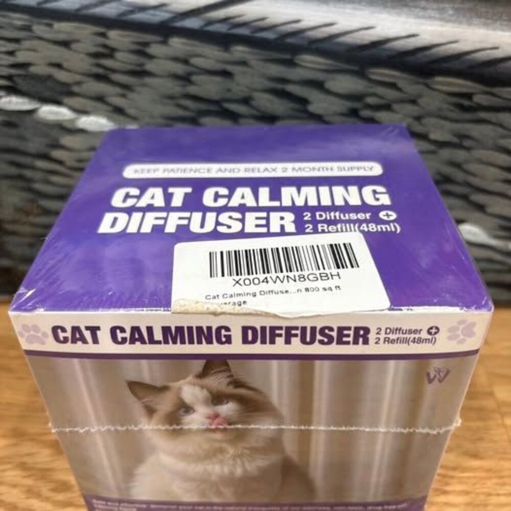 Cat Calming Diffuser Kit – 2 Plug-In Diffusers & 2 Refills - Picture 2 of 2